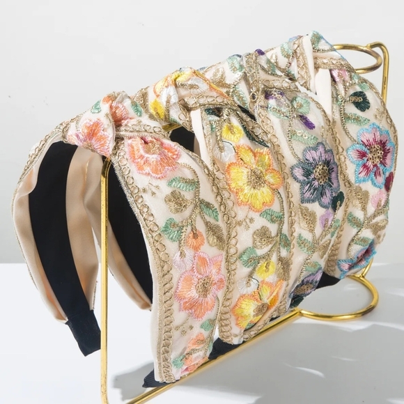 None Accessories - Embroidered Floral Headbands with Multicolor Design Knotted